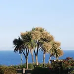 Beautiful One Bed With Stunning Sea View