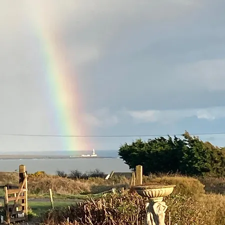 Beautiful One Bed With Stunning Sea View Apartment *