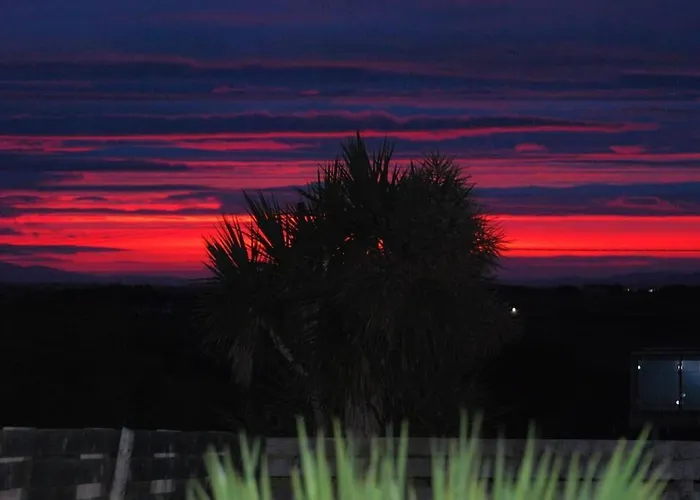 Апартаменты Beautiful One Bed With Stunning Sea View Вотафорд