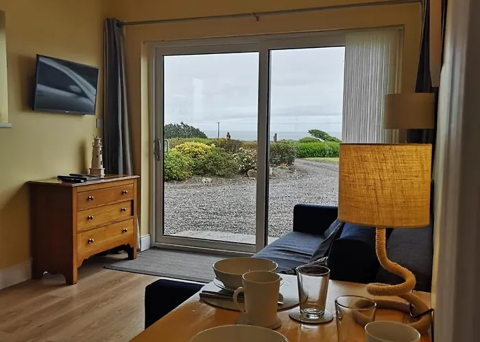 Beautiful One Bed With Stunning Sea View Апартаменты